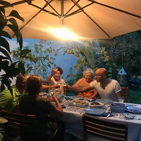 Oda ve Kahvaltı La Zagara Furci Siculo